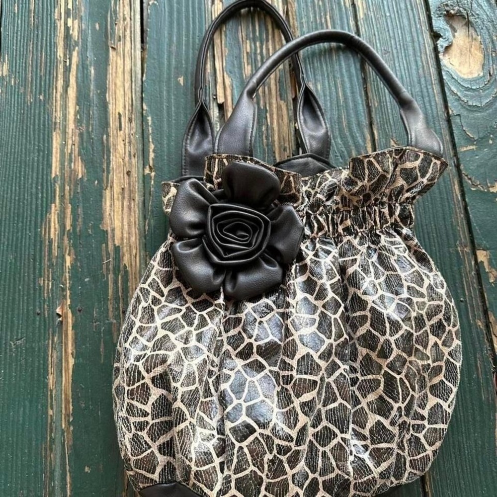 BUENO BROWN AND TAN PATTERNED SHOULDER BAG PURSE SATCHEL  Flower Y2K